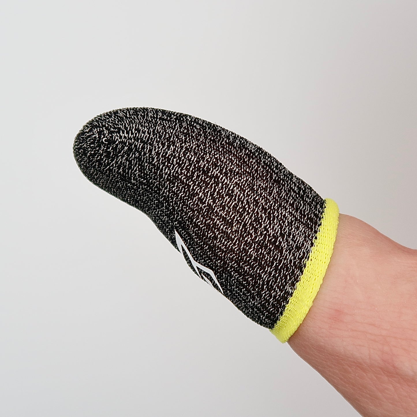 Sarafox V2 (yellow) Finger Sleeve (1 Pairs) – Sweat-Proof, High-Sensitivity, No-Delay for Mobile Gaming